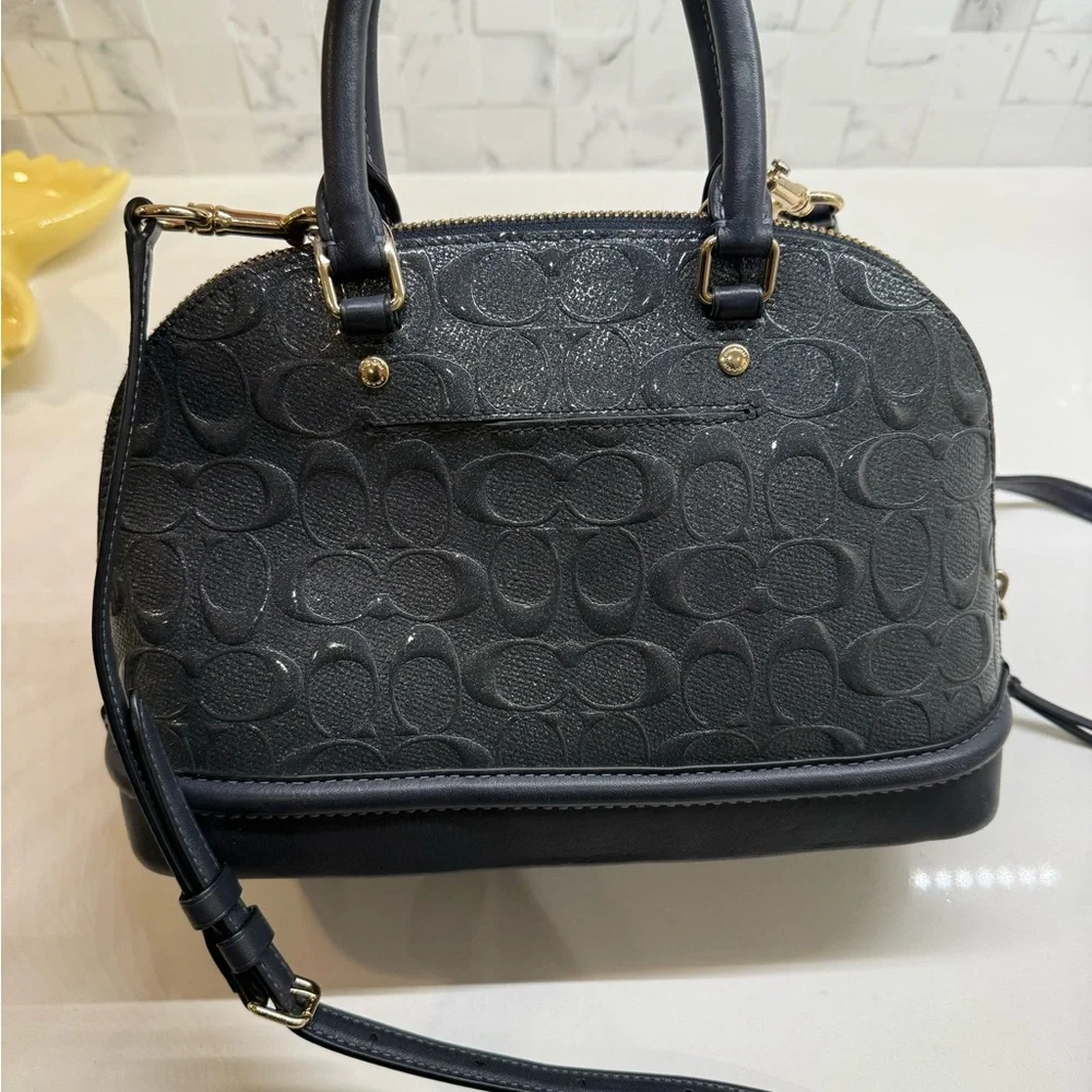 Coach Signature Dome Satchel w/Crossbody Strap - Picture 3 of 6